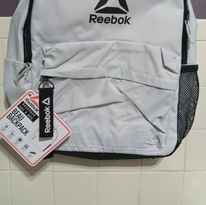 17 inch white reebok bookbag. Kids teenagers or adults padded laptop sleeve